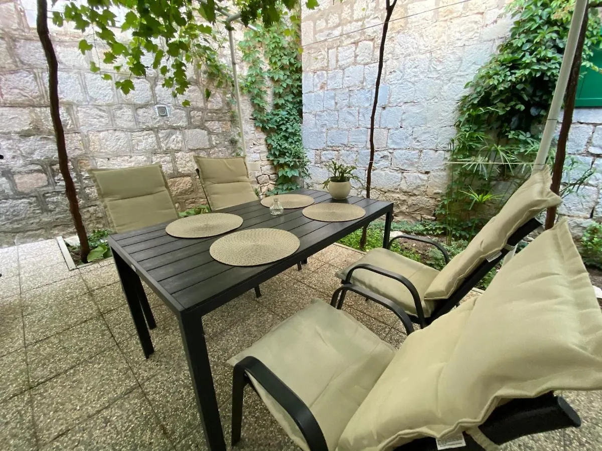 Apartment Stari Dvor Kastela