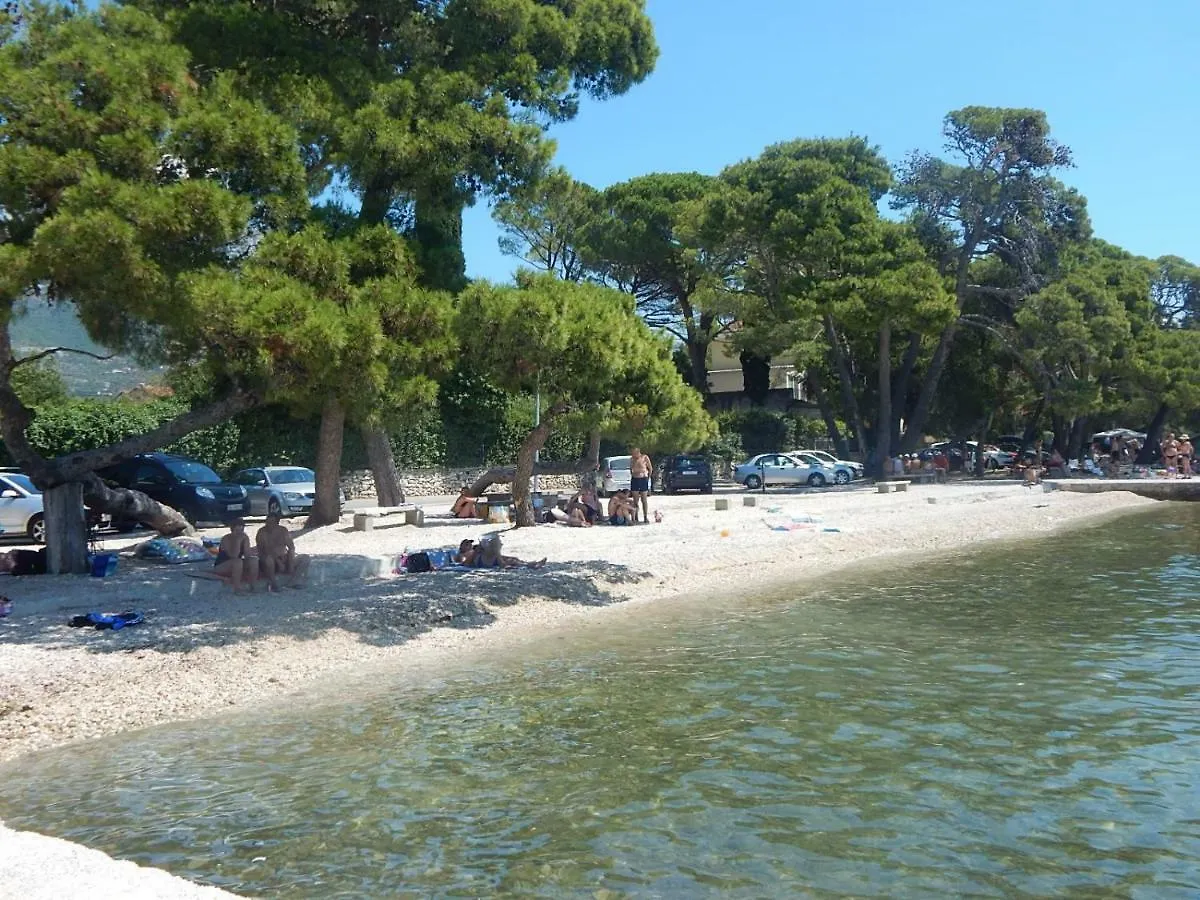 Apartment Stari Dvor Kastela 0*,  Croatia